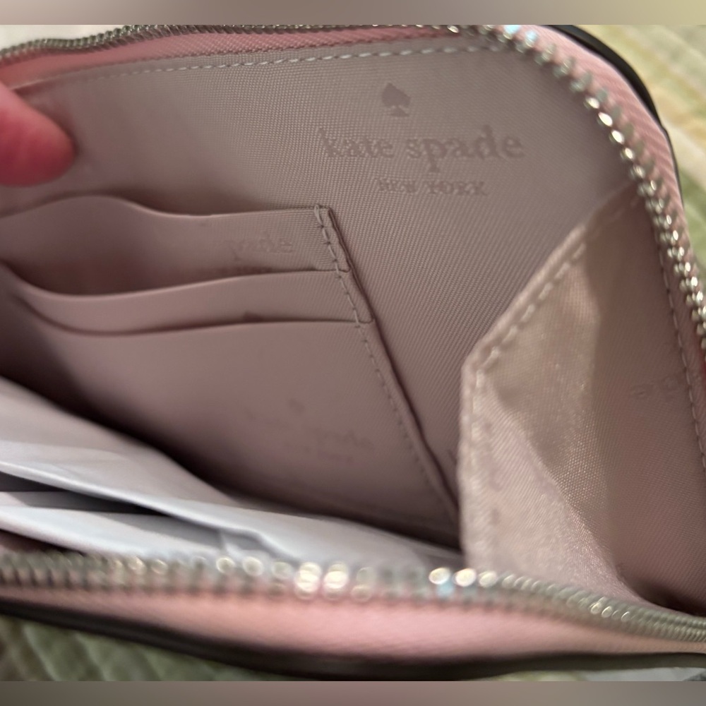 Kate spade pink medium Lucy L-zip wristlet - NWT - Picture 3 of 6